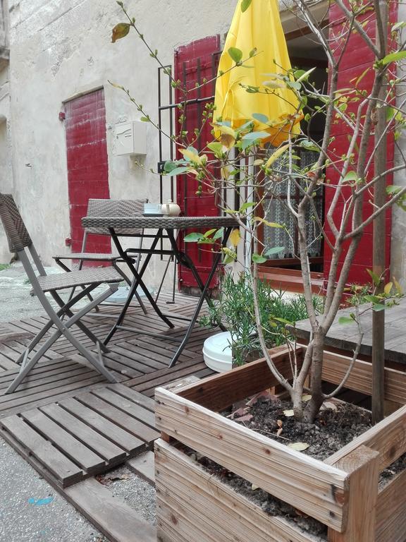 La Maison Des Hautures Arlés Exterior foto